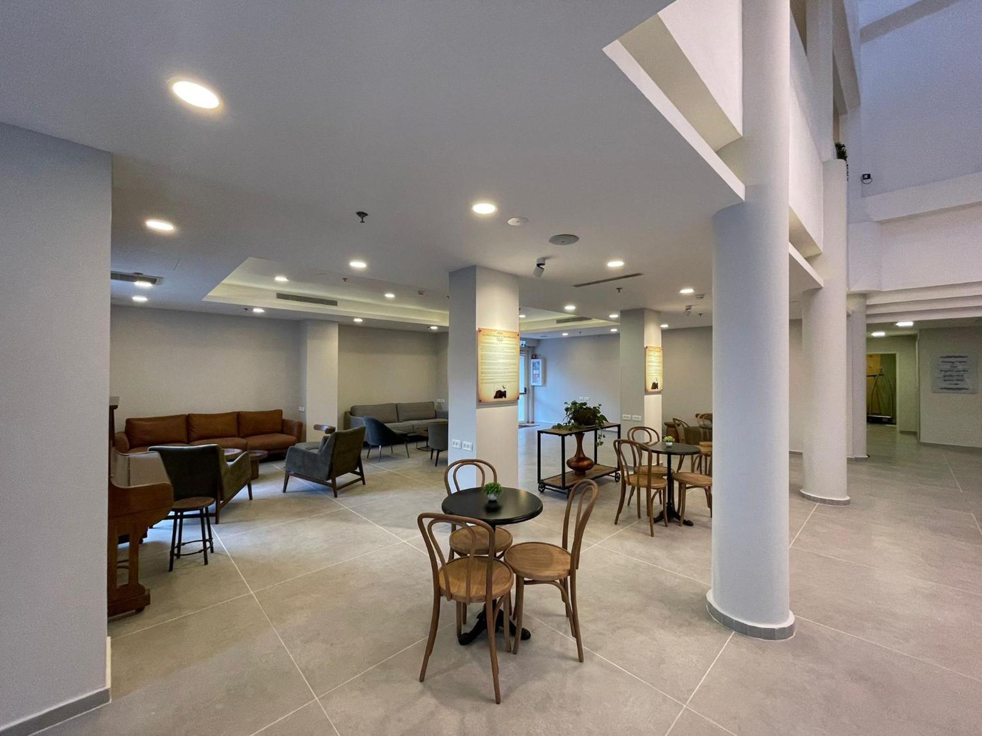 Astoria Galilee Hotel Tiberias Bagian luar foto
