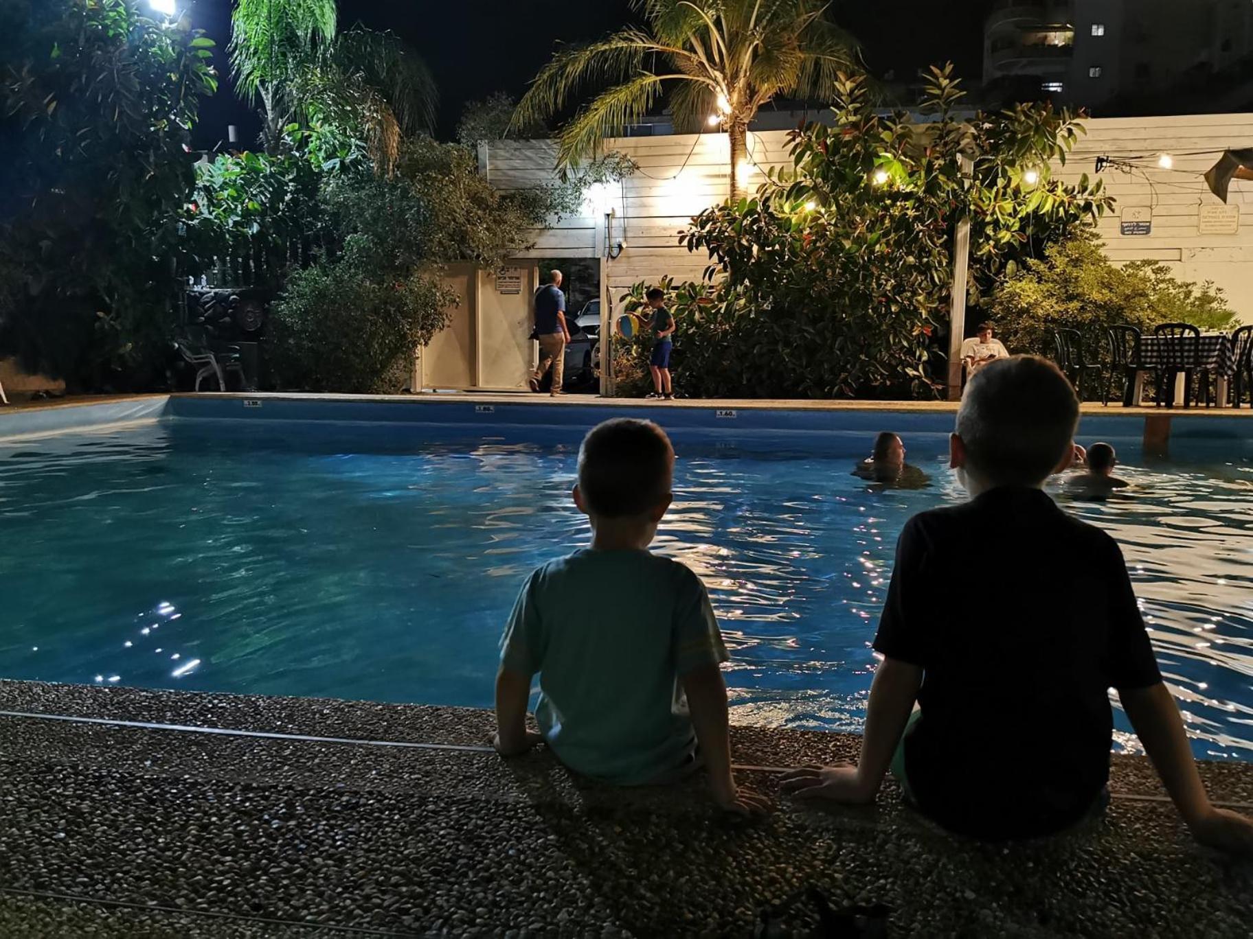 Astoria Galilee Hotel Tiberias Bagian luar foto