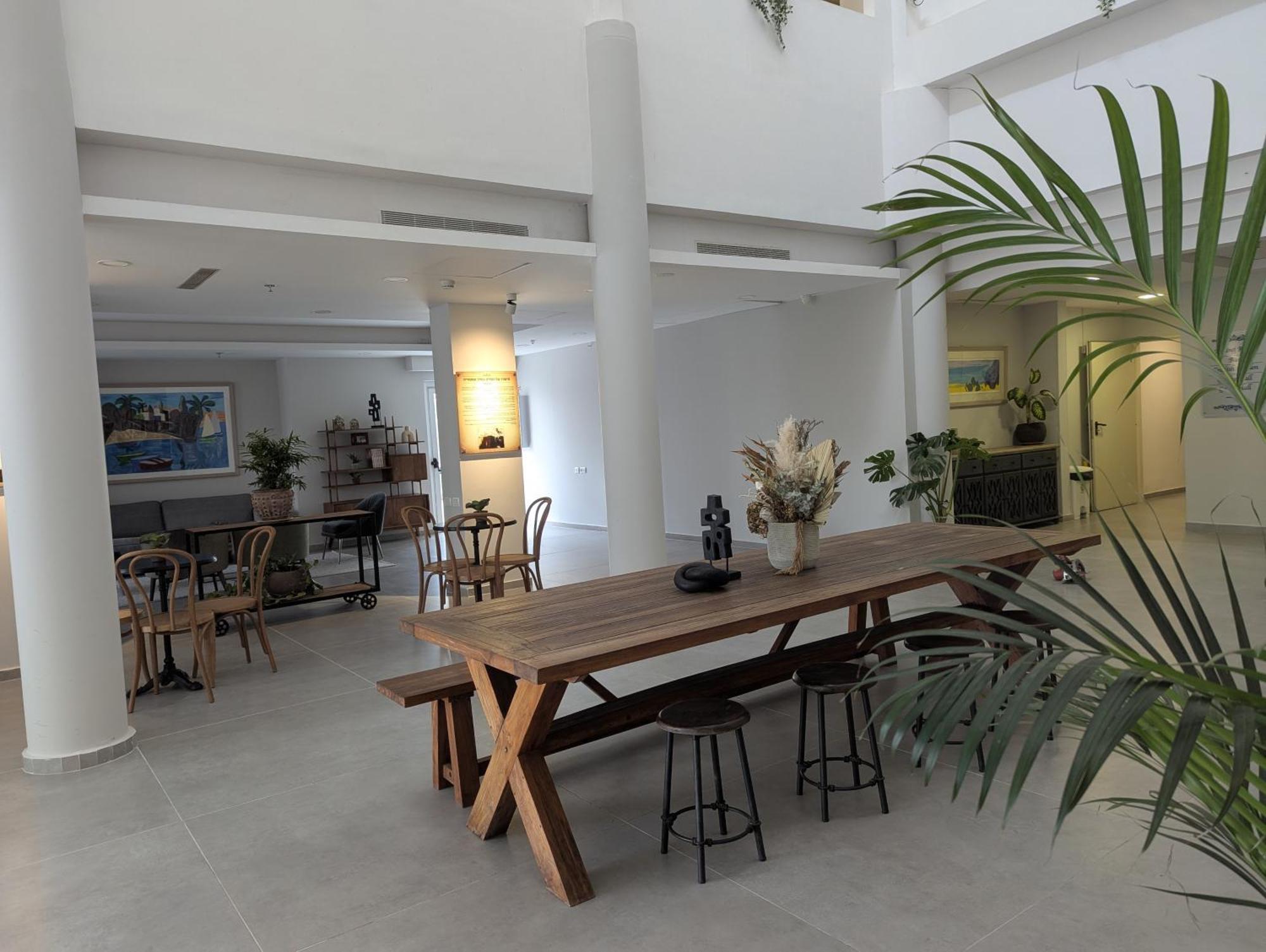 Astoria Galilee Hotel Tiberias Bagian luar foto