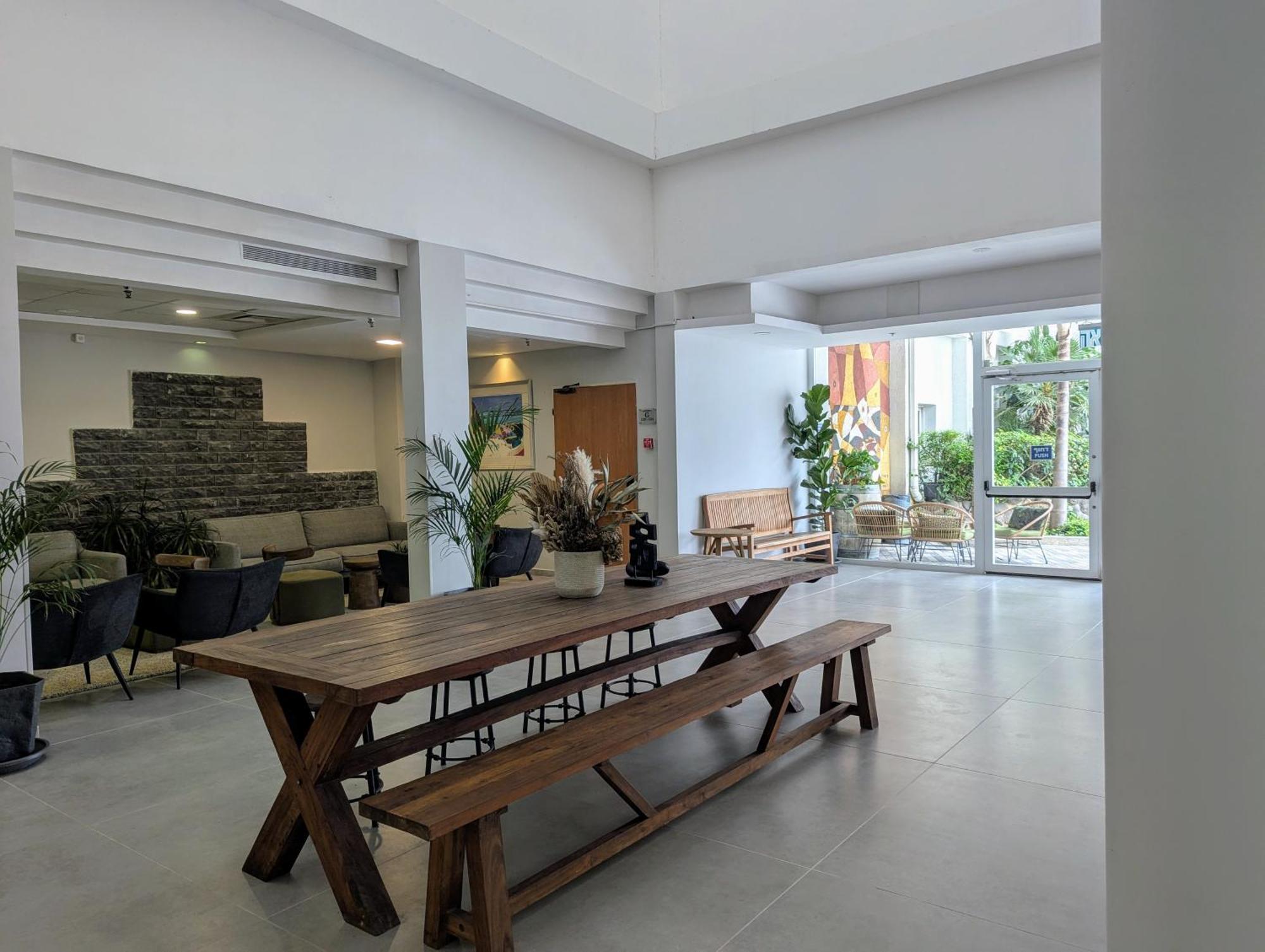 Astoria Galilee Hotel Tiberias Bagian luar foto