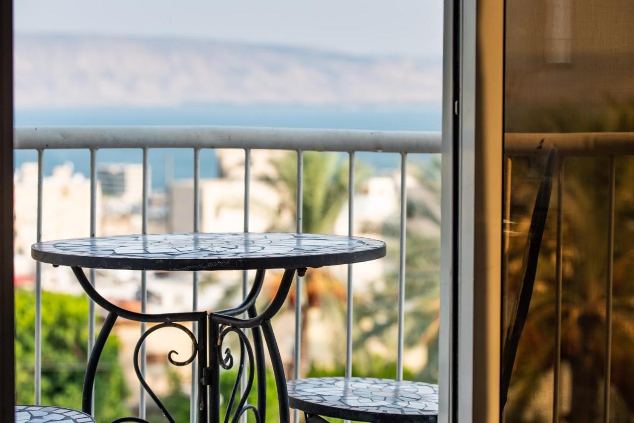 Astoria Galilee Hotel Tiberias Bagian luar foto