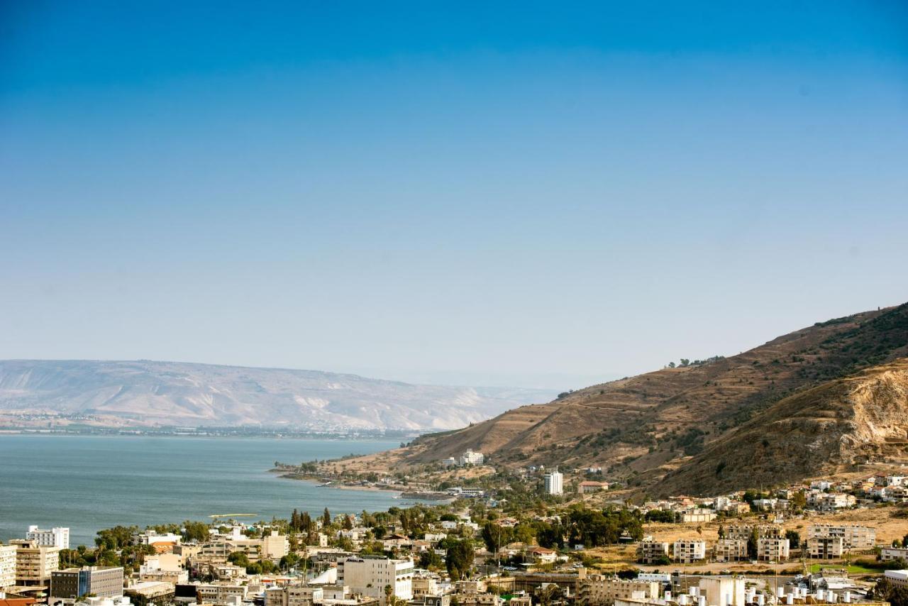 Astoria Galilee Hotel Tiberias Bagian luar foto