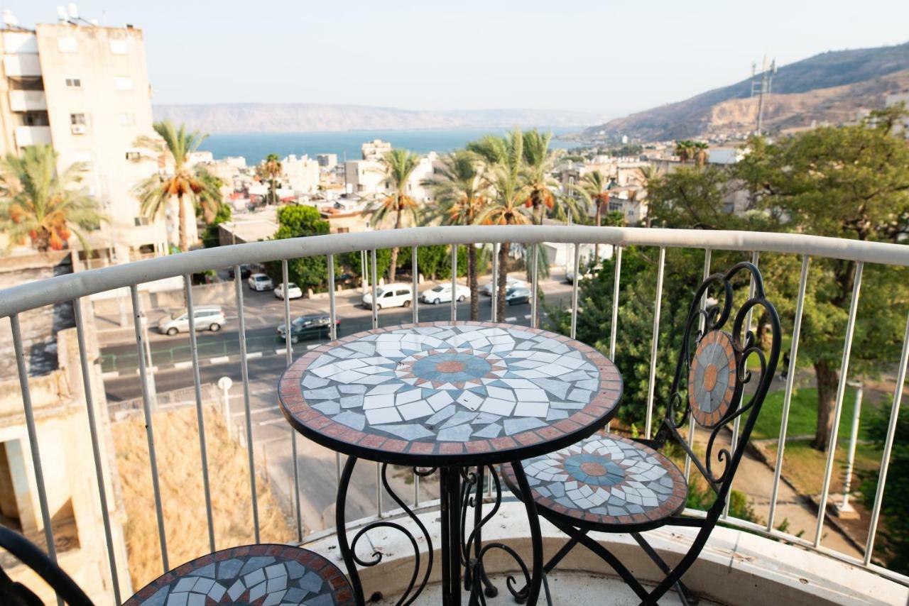 Astoria Galilee Hotel Tiberias Bagian luar foto